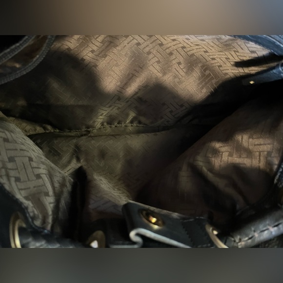 Cole Haan black chestnut spectator saddle unit leather bag. With original tag. - Picture 10 of 15